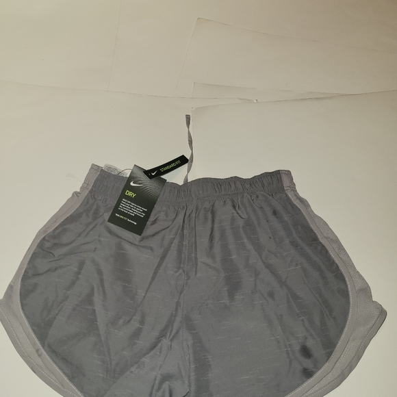 Nike Women's Tempo Dry Core 3'' Running Shorts Grey - Picture 5 of 14